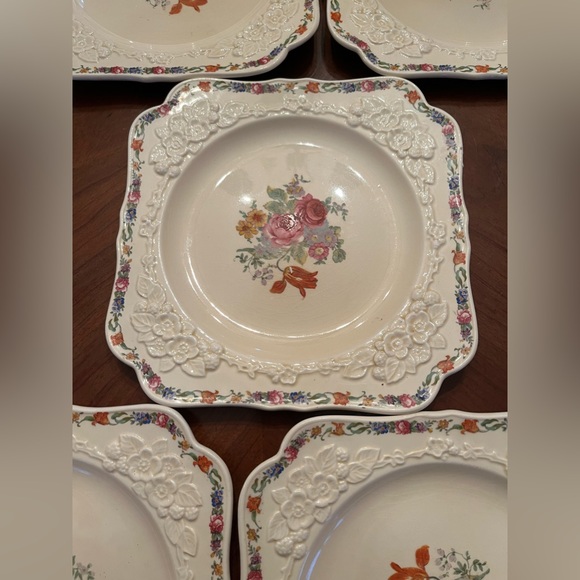 +5 Crown Ducal Gainsborough, England Floral Ctr & Band 1920s square lunch plates - Picture 5 of 8